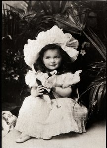 Portrait de la Grande-Duchesse Olga Nikolaïevna Romanova de Russie (1897-1918) - French Photographer